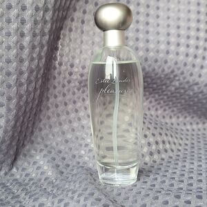 Estee Lauder Pleasures Eau de Parfum spray